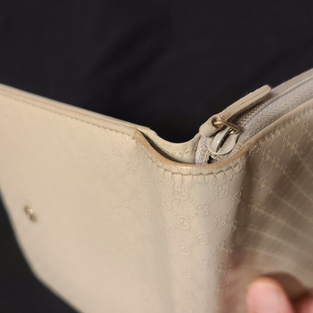 Gucci Microguccissima Compact Wallet - Picture 3 of 12
